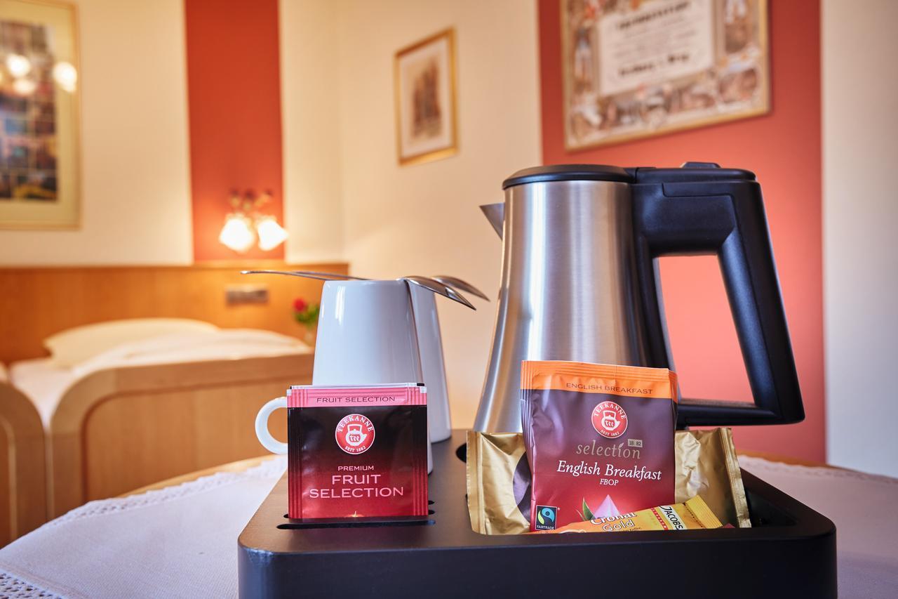 Hotel Restaurant Lindenhof Braunlingen Экстерьер фото